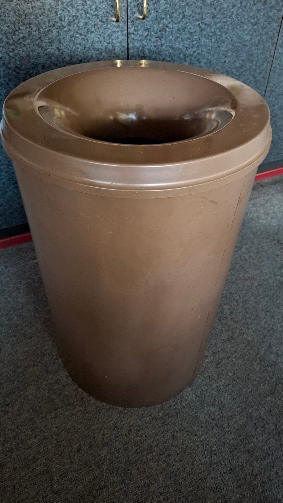 Grote ronde metalen vlamdovende prullenbak horeca 110 liter, 40 liter of meer, Ophalen, Metaal