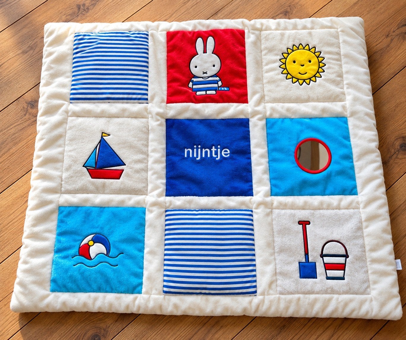 Nijntje Speelkleed - Zacht en Interactief, Ophalen of Verzenden, Zo goed als nieuw, Speelkleed
