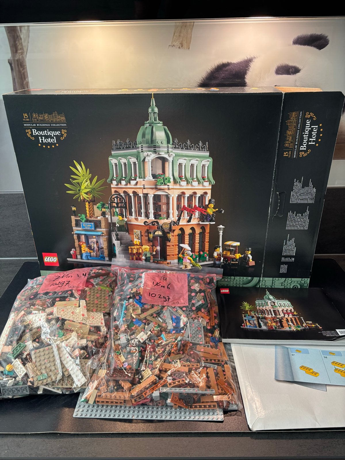 LEGO Boutique Hotel (10297) - Zo goed als nieuw, Kinderen en Baby's, Ophalen, Zo goed als nieuw