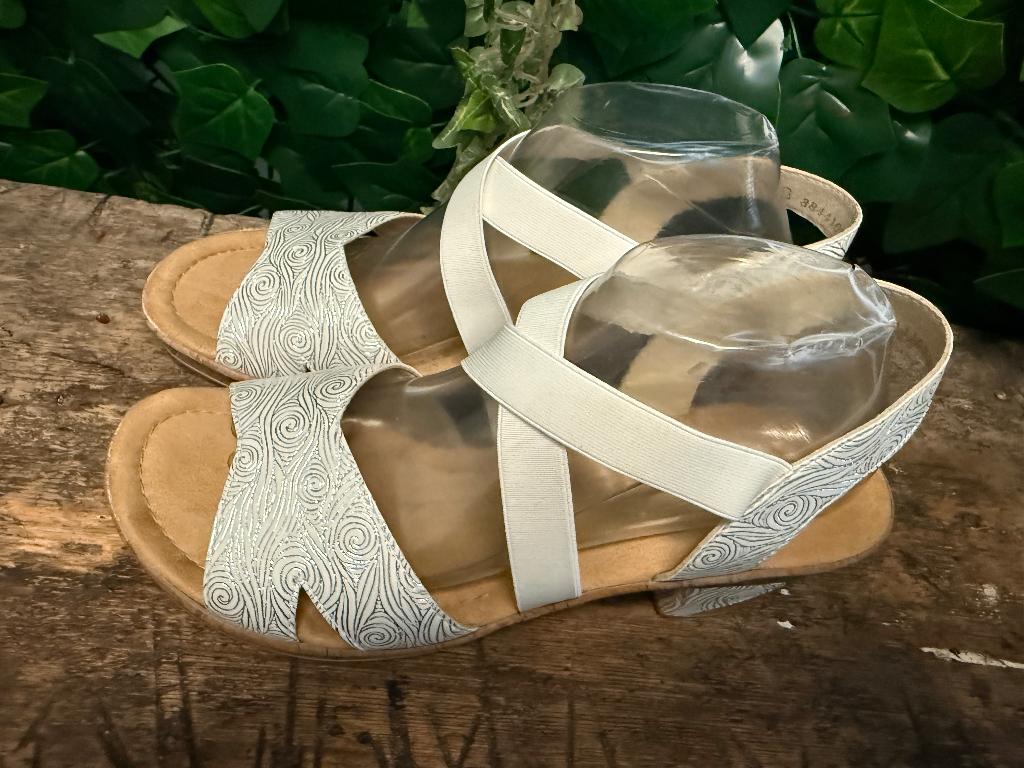 Nieuwe sandalen van Rieker maat 42, Rieker, Wit, Nieuw, Rieker