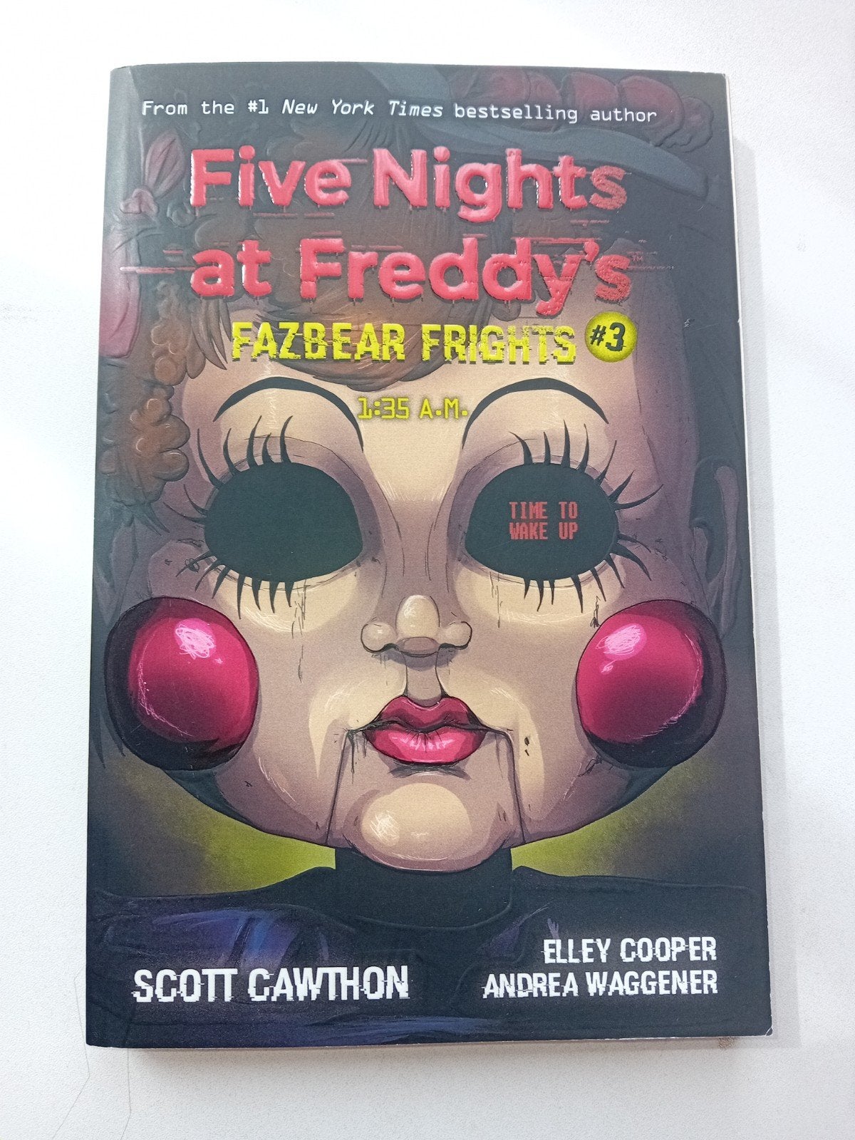 Five Nights at Freddy's Fazbear Frights #3 1:35 A.M., Ophalen, Zo goed als nieuw, Scott Cawthon