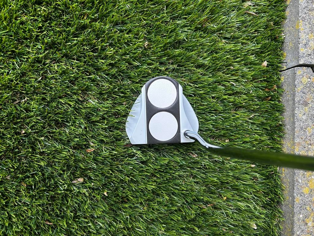 Nieuwe Odyssey Versa 2 Ball Putter - Tour Model, Tuin en Terras, Ophalen of Verzenden, Nieuw