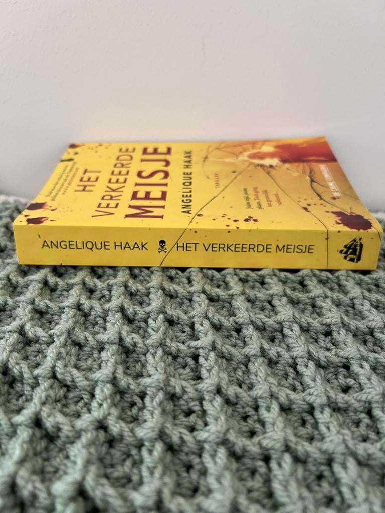 Het verkeerde meisje, Angique Haak, Boeken, Ophalen of Verzenden, Zo goed als nieuw