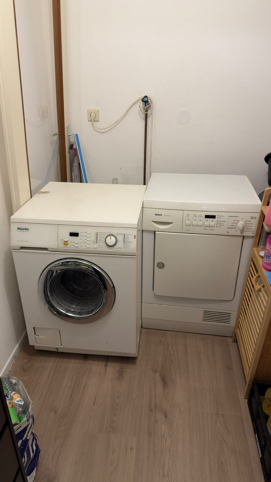 Miele Novotronic wasmachine en Bosch Sportline droger