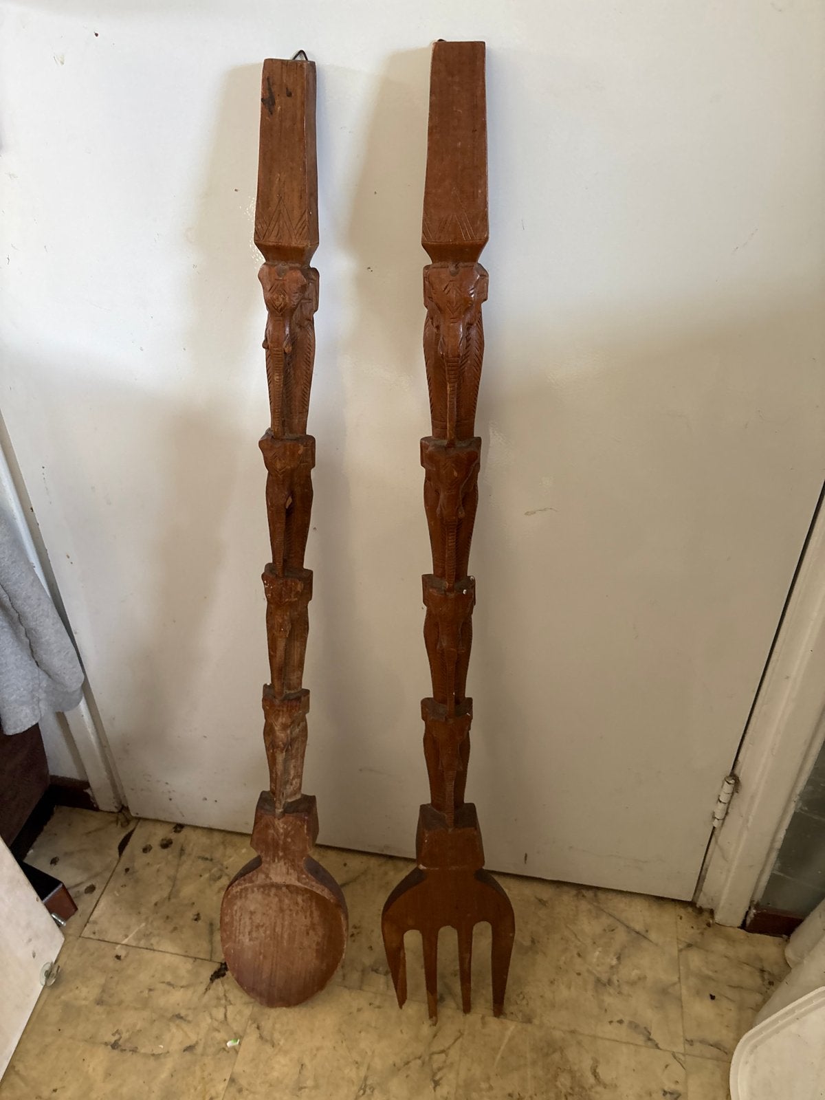 Grote houten lepel en vork met olifanten decoratie, Ophalen