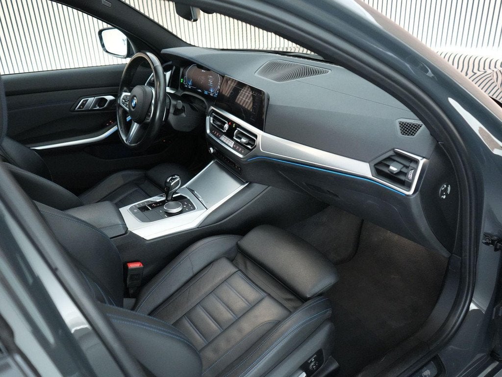 BMW 3-serie 330e Touring xDrive |M-sport|schuif/kantel|Laser, Stof, Gebruikt, 4 cilinders, Plug-in hybride