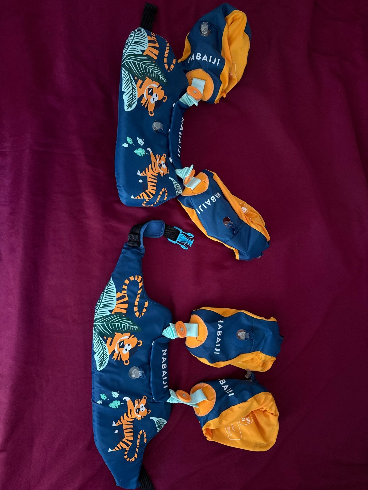 Nabaiji zwemvest 15-30 kg met tijgerprint, Ophalen of Verzenden, Zo goed als nieuw, Jongetje of Meisje