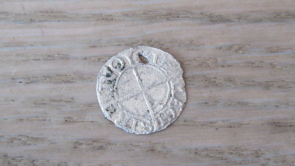 Zilveren middeleeuwse munt met wapenschild / bodemvondst, Postzegels en Munten, Munten | Nederland, Vóór koninkrijk, Zilver, Losse munt