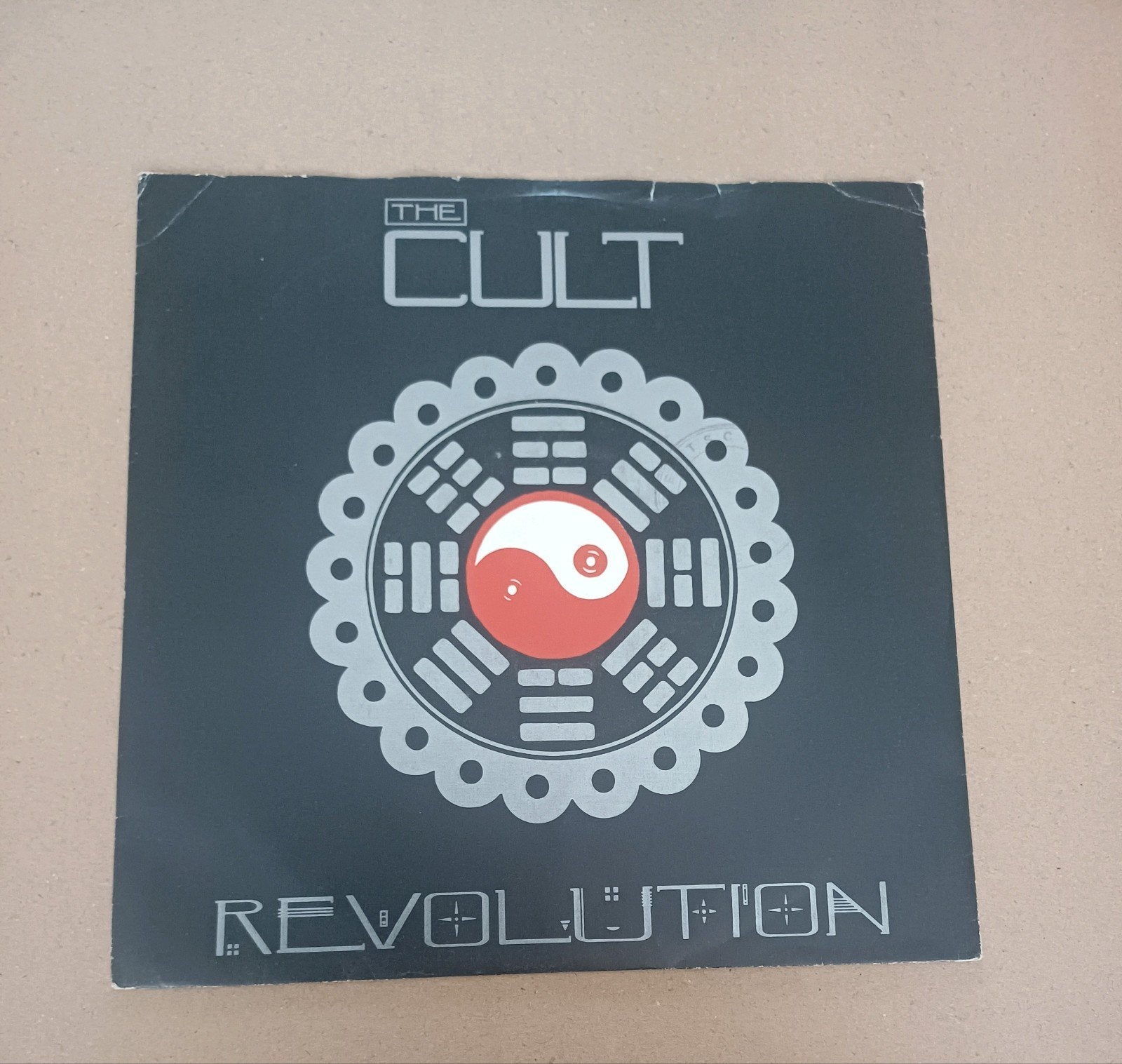 The Cult - Revolution, Cd's en Dvd's, Vinyl Singles, Gebruikt, Pop, Beschermende buitenhoes, Ophalen of Verzenden