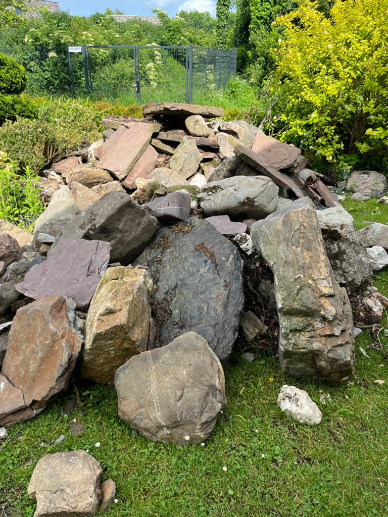 Grote partij zwerfkeien / sierstenen (kleine tot zeer grote), Tuin en Terras, Grind, Keien en Split, Ophalen, Zo goed als nieuw