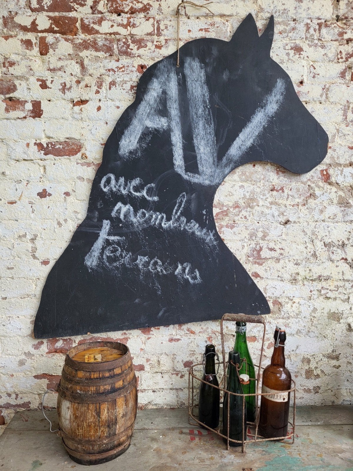 frans brocante houten krijtbord  / paard / allegonda, Ophalen