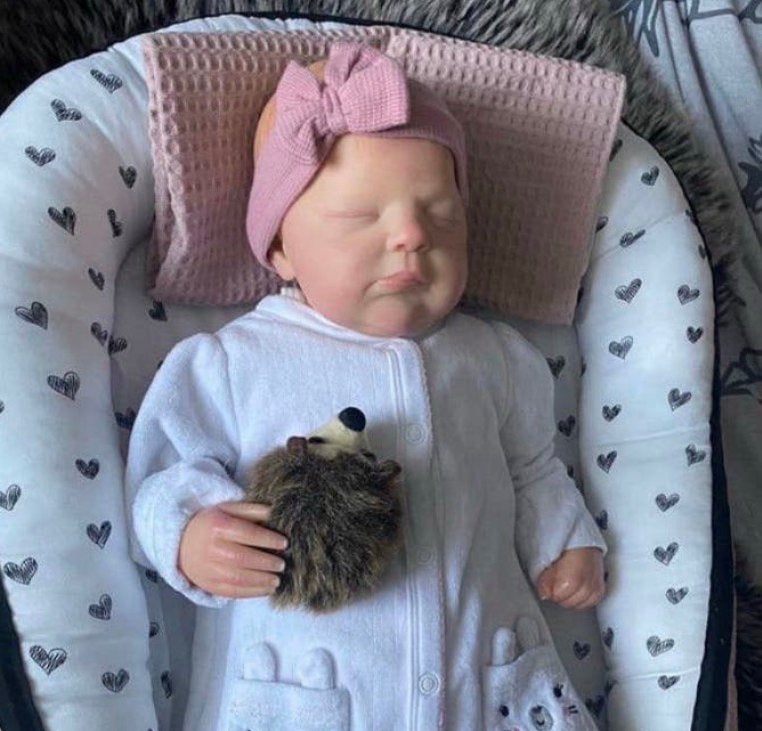 Reborn baby meisje slapend 🌷levensecht & baby zwaar 🌷, Verzenden, Zo goed als nieuw, Babypop, Levensecht of Reborn