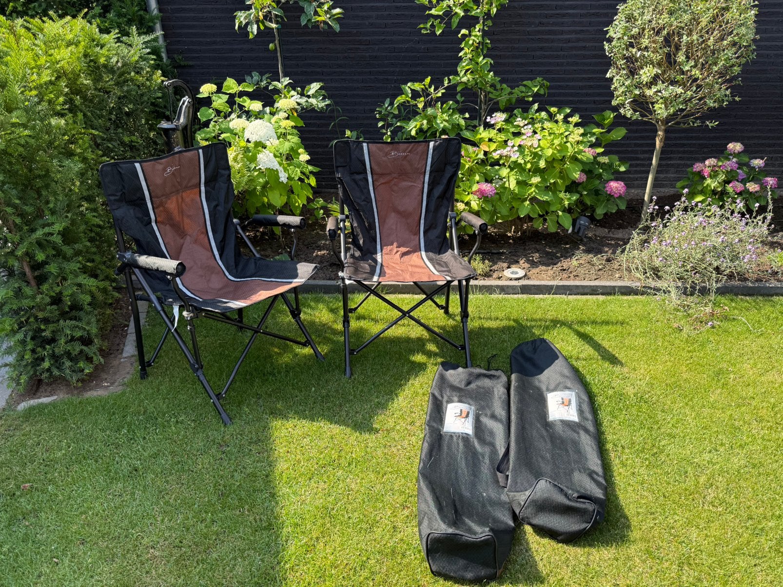 Bardani Stoelen 2 stuks kleur bruin zwart, Ophalen of Verzenden, Zo goed als nieuw