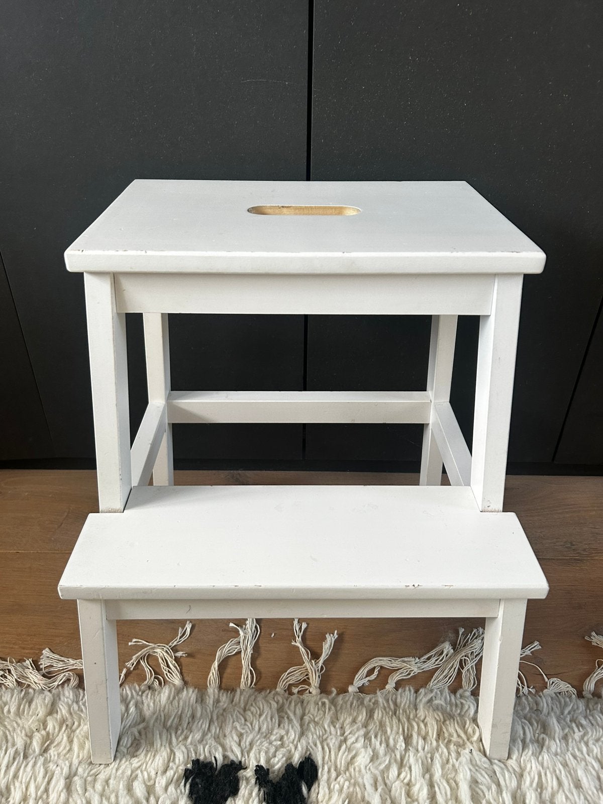 Ikea krukje wit, Huis en Inrichting, Krukjes, Ophalen, Zo goed als nieuw, Hout