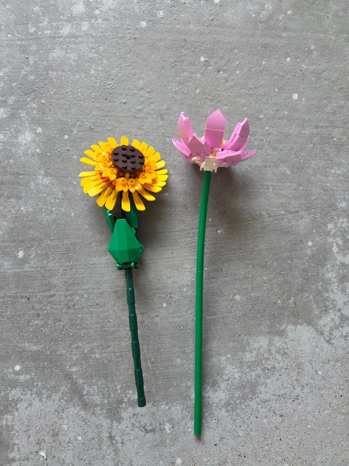 Originele LEGO bloemen (zonnebloem en lotus), Ophalen, Lego, Zo goed als nieuw, Compleet