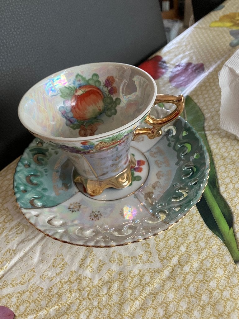 Vintage kop en schotel fruit ( Japan? ), Ophalen of Verzenden, Zo goed als nieuw, Porselein, Kop en/of schotel