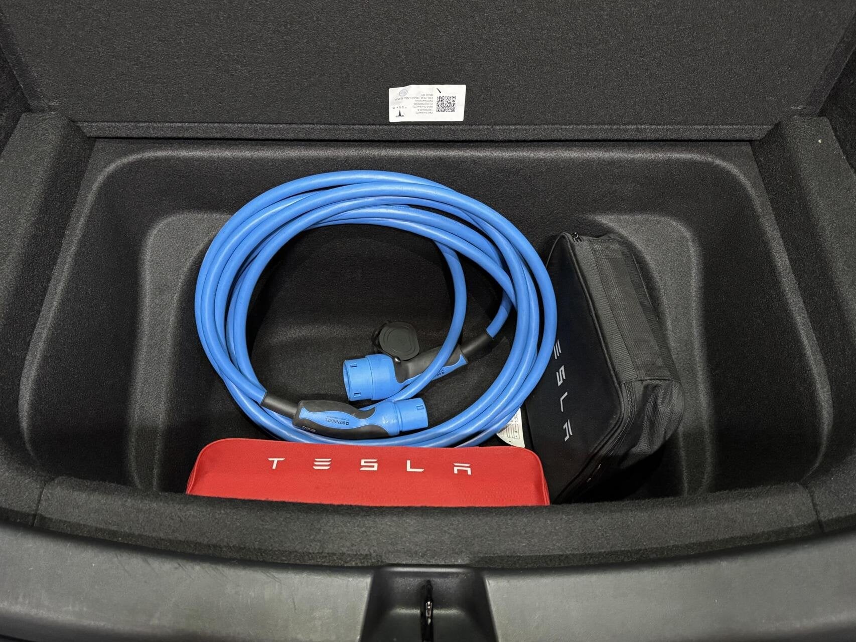 Foto 55 van Tesla Model Y RWD 58 kWh 92% SOH Black Edition Trekhaak FSD