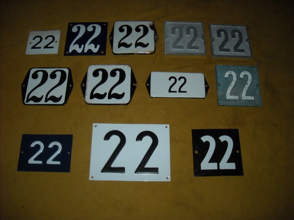 oud emaille huisnummer 22 ook 23 24 25 26 27 28 30 31 32 33, Antiek en Kunst, Ophalen of Verzenden