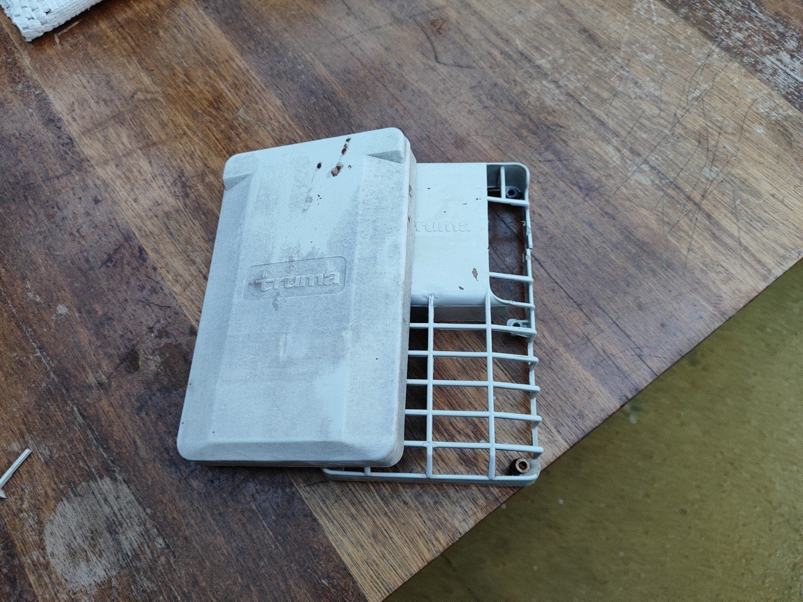 Truma gasboiler afdekkap met rooster, Ophalen of Verzenden, Gebruikt