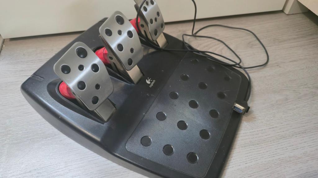 Logitech G27 pedalenset, Gebruikt, Ophalen of Verzenden, PC, Logitech