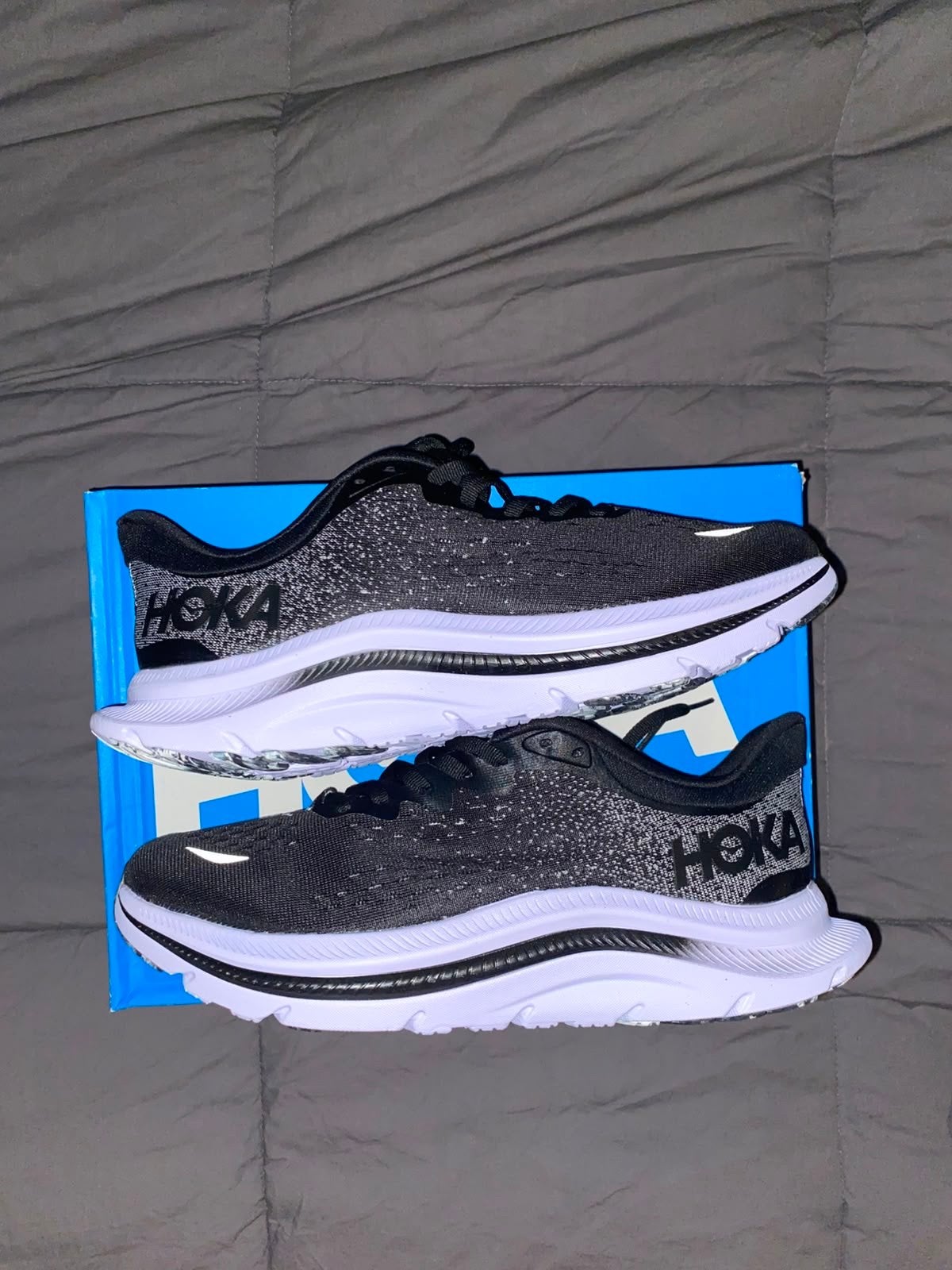 Hoka Kawana Wide Hardloopschoenen Zwart/Wit Maat 42, Zwart, Nieuw, Ophalen of Verzenden, Sneakers of Gympen