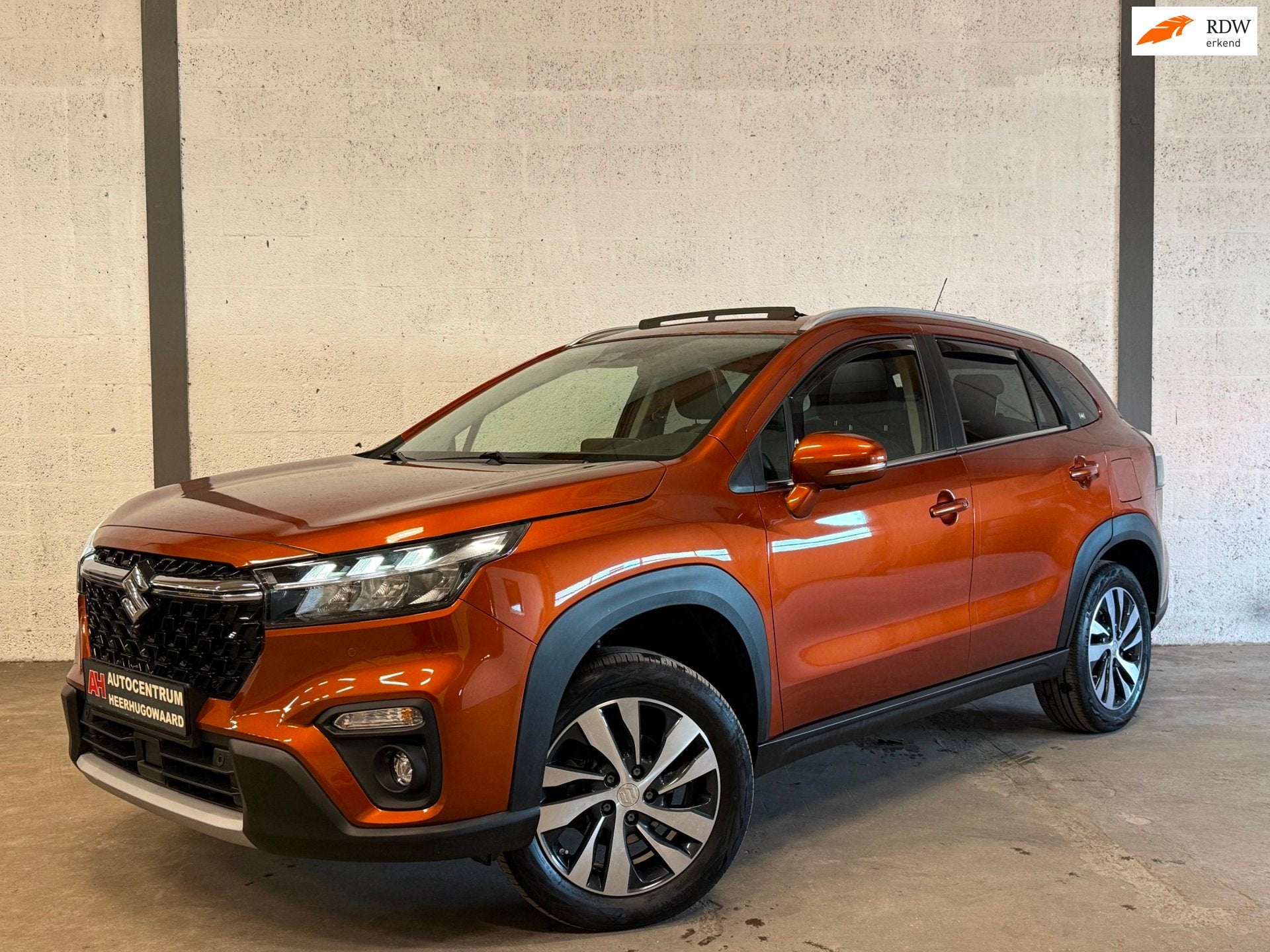 Suzuki S-Cross 1.5 Hybrid AllGrip Style Automaat|Pano|360|Le, Auto's, Automaat, Dealer onderhouden, Gebruikt, Zwart