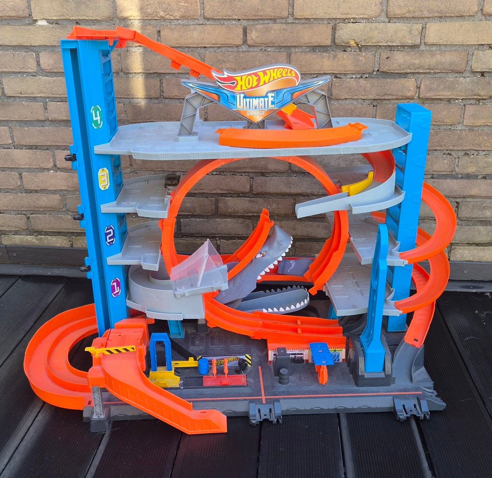 Hot Wheels Ultimate Garage met diverse auto's, Ophalen, Gebruikt