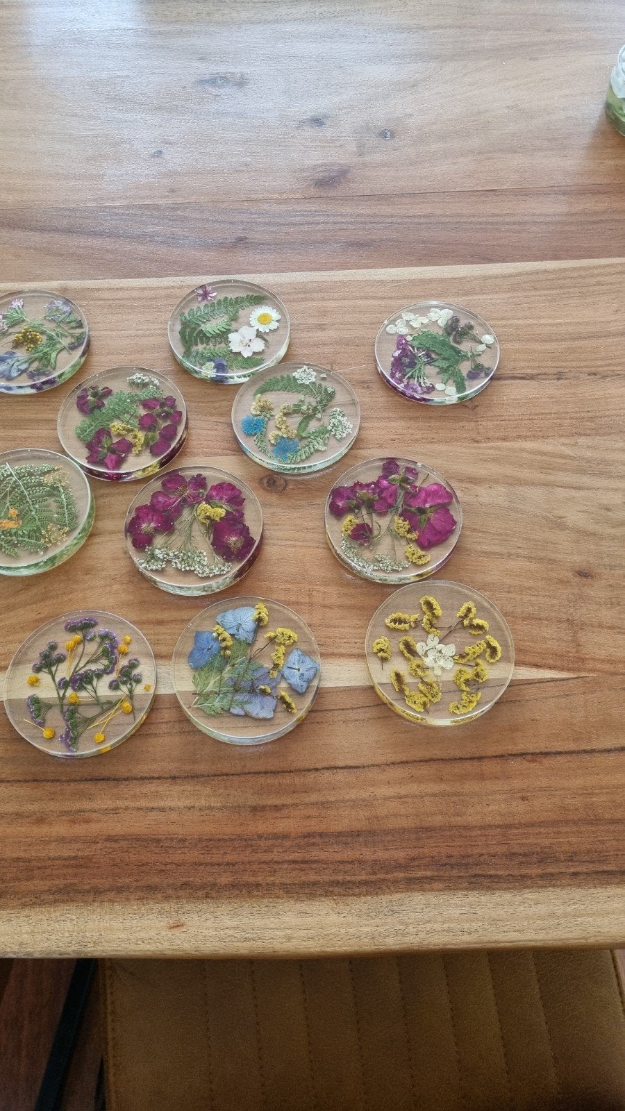 Handgemaakte epoxy onderzetters met bloemenmotief, Huis en Inrichting, Ophalen