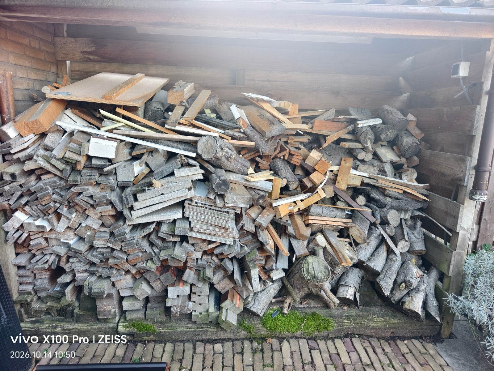 【Free】Diverse partij brandhout: blokken, stammen en takken, Tuin en Terras, 3 tot 6 m³, Ophalen, Overige houtsoorten, Blokken