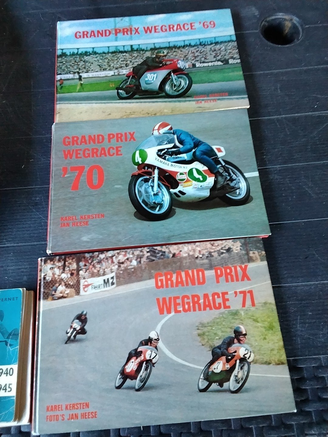 3 x grand prix wegrace 1969 & 70 & 71 & € 2 per stuk, Boeken, Motoren, Ophalen of Verzenden, Gelezen