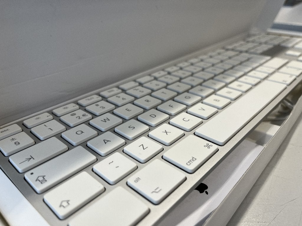 Apple Keyboard
