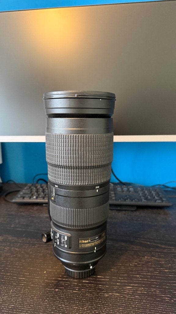 Zo goed als nieuw: Nikon AF-S 200-500mm f/5.6E ED VR, Ophalen, Statiefgondel, Nikon, Telelens