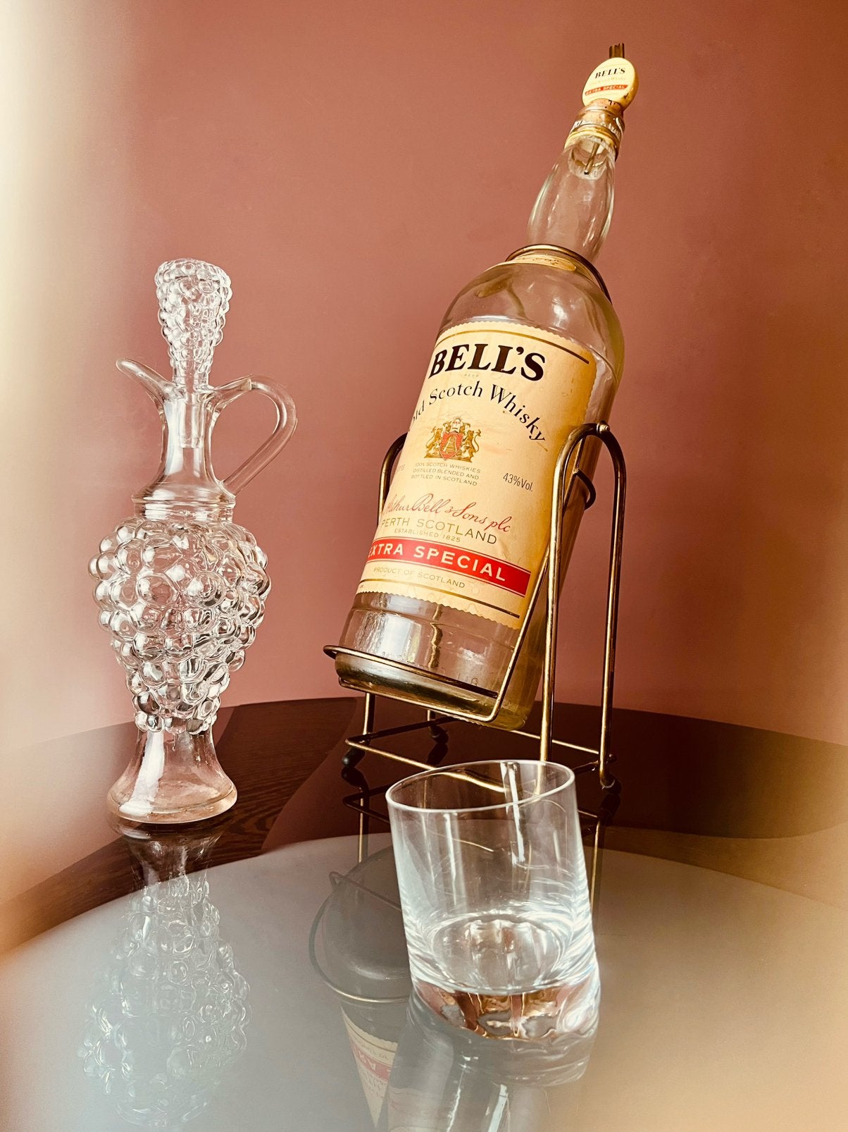 Geweldig deze 70’s Old Scotch Bells Whiskey fles, Ophalen of Verzenden