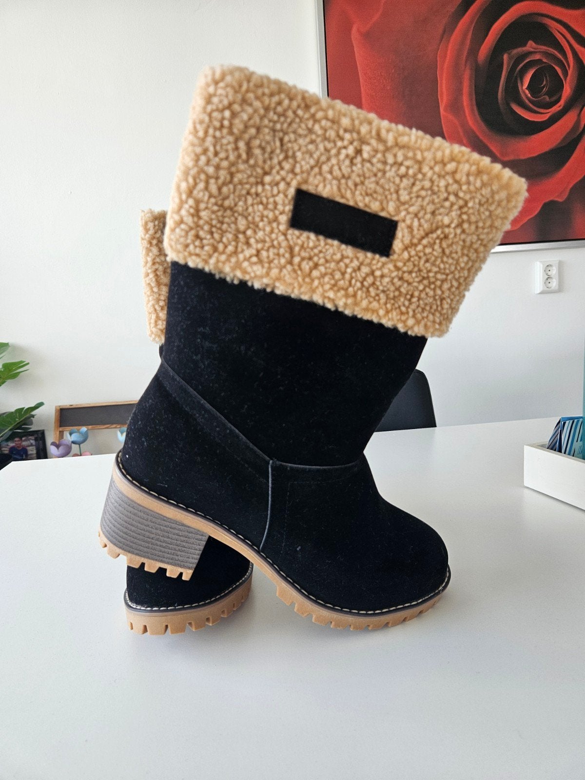 Nieuwe Dames Winterlaarzen Maat 41/42 - Zwart met Beige Bont, Ophalen of Verzenden, Nieuw, Zwart, Lage of Enkellaarzen