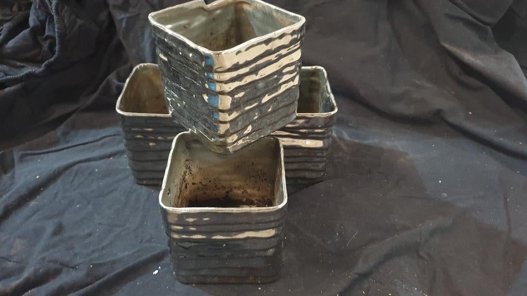 5 leuke asymmetrische zilverkleurige bloempotten, Gebruikt, Vierkant, Ophalen of Verzenden, Balkon