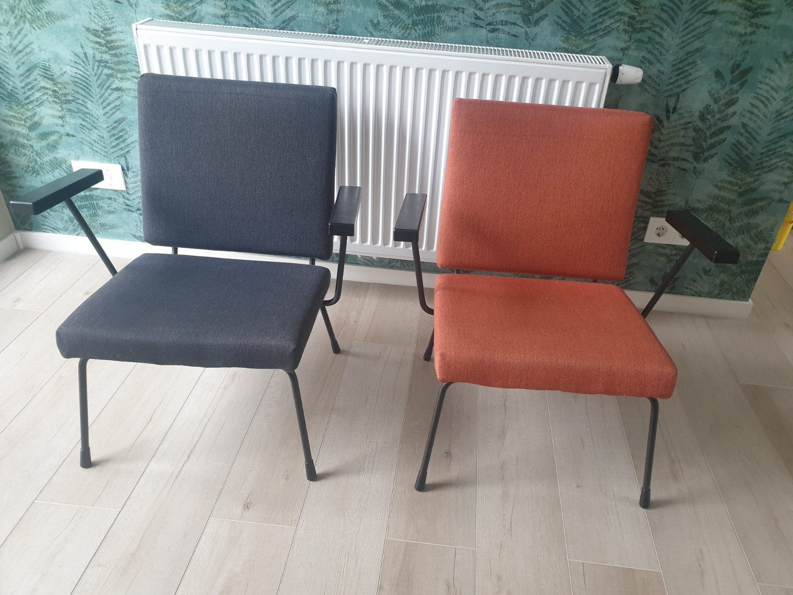 Twee mooie gispen fauteuils ontworpen door Rietveld, Ophalen, Gebruikt, Twee