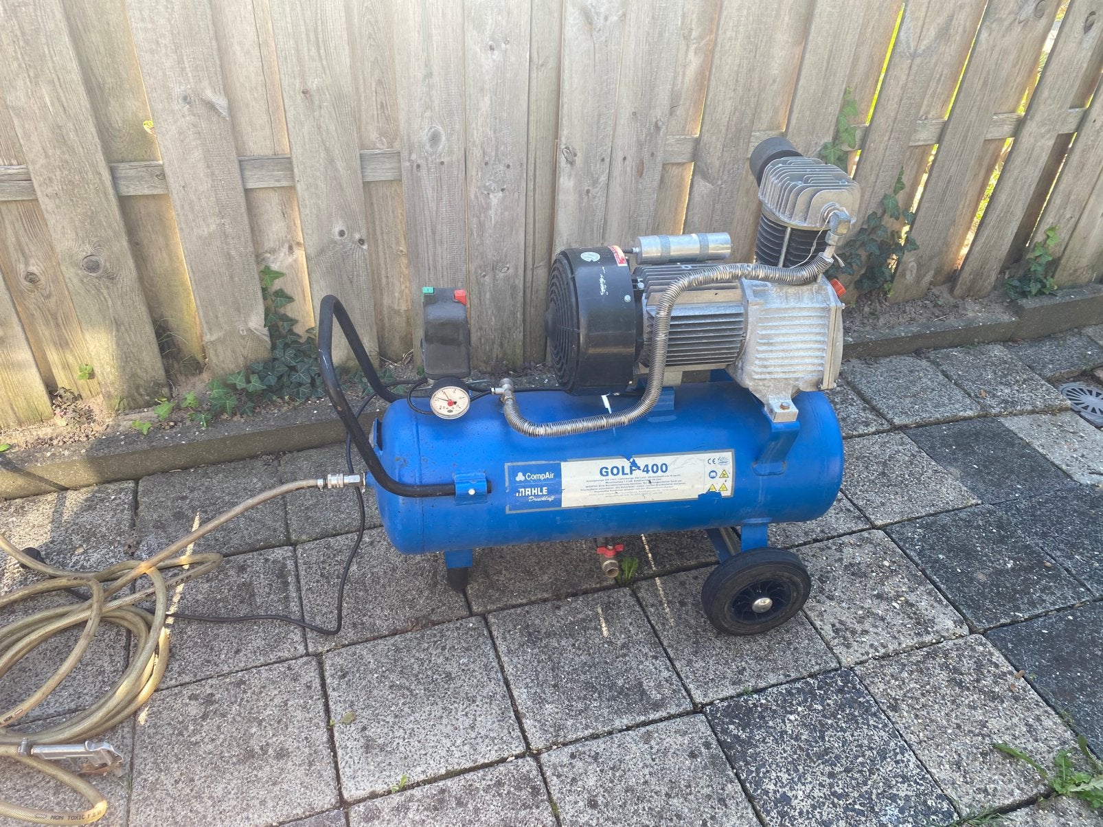 4 x compressor, Doe-het-zelf en Verbouw, Ophalen, Gebruikt, Minder dan 200 liter/min