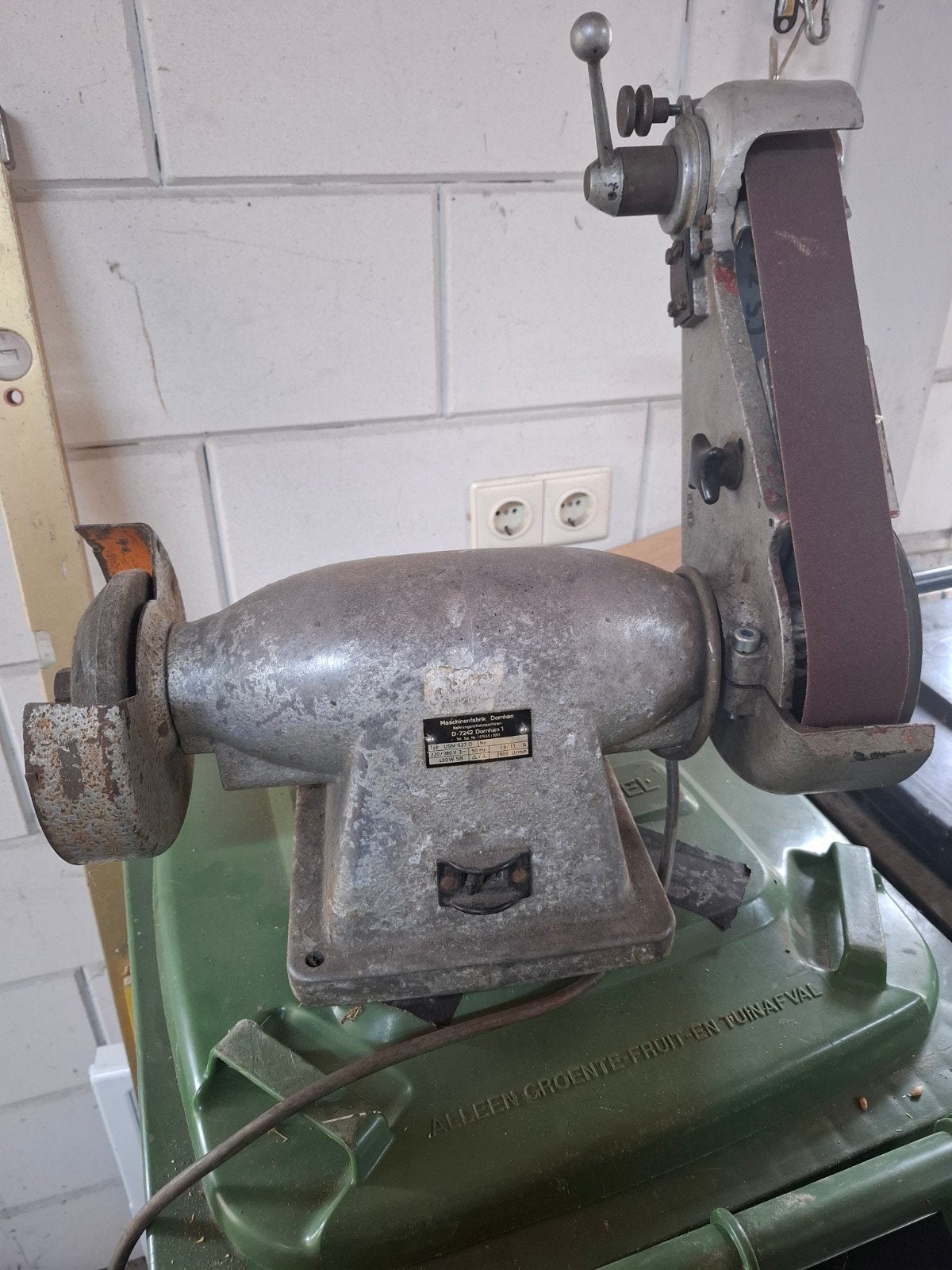 schuur slijp machine, Ophalen of Verzenden, Minder dan 700 watt, Werkbankslijpmachine