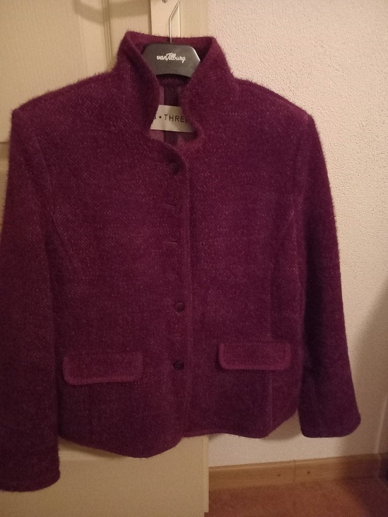 B Three jasje nieuw, Kleding | Dames, Overige kleuren, Maat 42/44 (L), Nieuw, Ophalen of Verzenden
