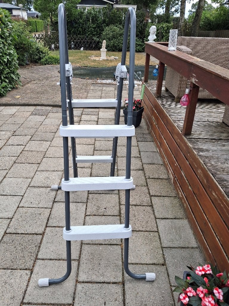 Zwembadtrap, Ophalen, Gebruikt, Ladder