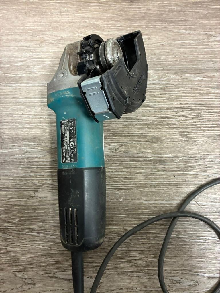 Makita haakse slijper 9558HN, Ophalen, Gebruikt, Haakse handslijpmachine, Gereedschapcentrum