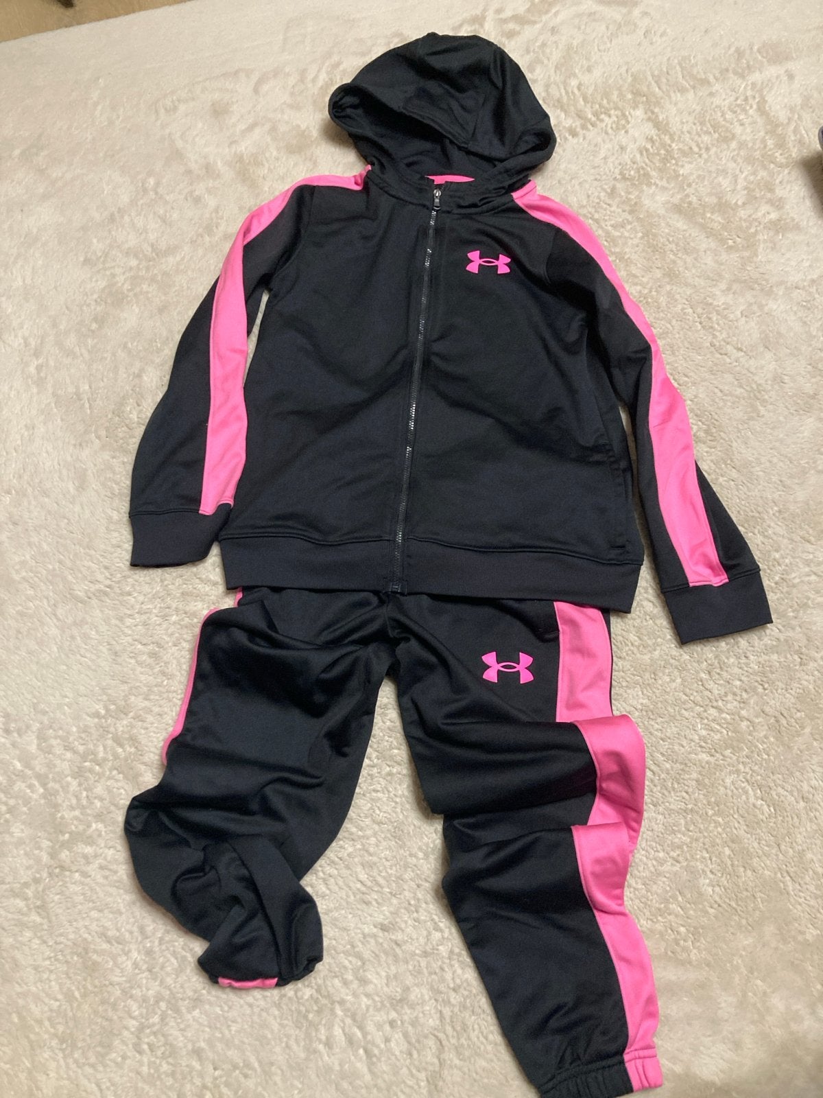 Under Armour trainingspak voor meisjes - Zwart/Roze, Kinderen en Baby's, Ophalen, Gebruikt, Meisje