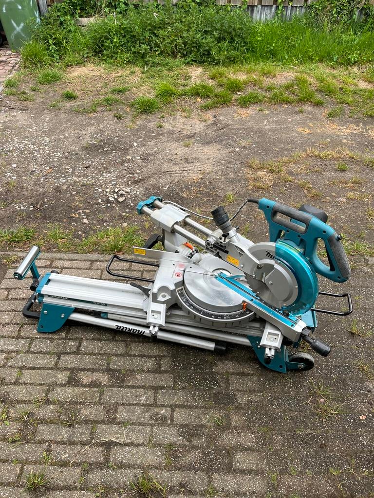 Makita LS1019L afkortzaag met onderstel, Doe-het-zelf en Verbouw, Gereedschap | Zaagmachines, Ophalen, Gebruikt, 70 mm of meer