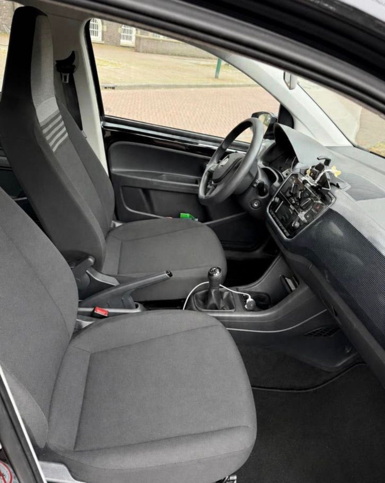 Foto 7 van Volkswagen up! 1.0 / 5 Deurs / bouwjaar 2017