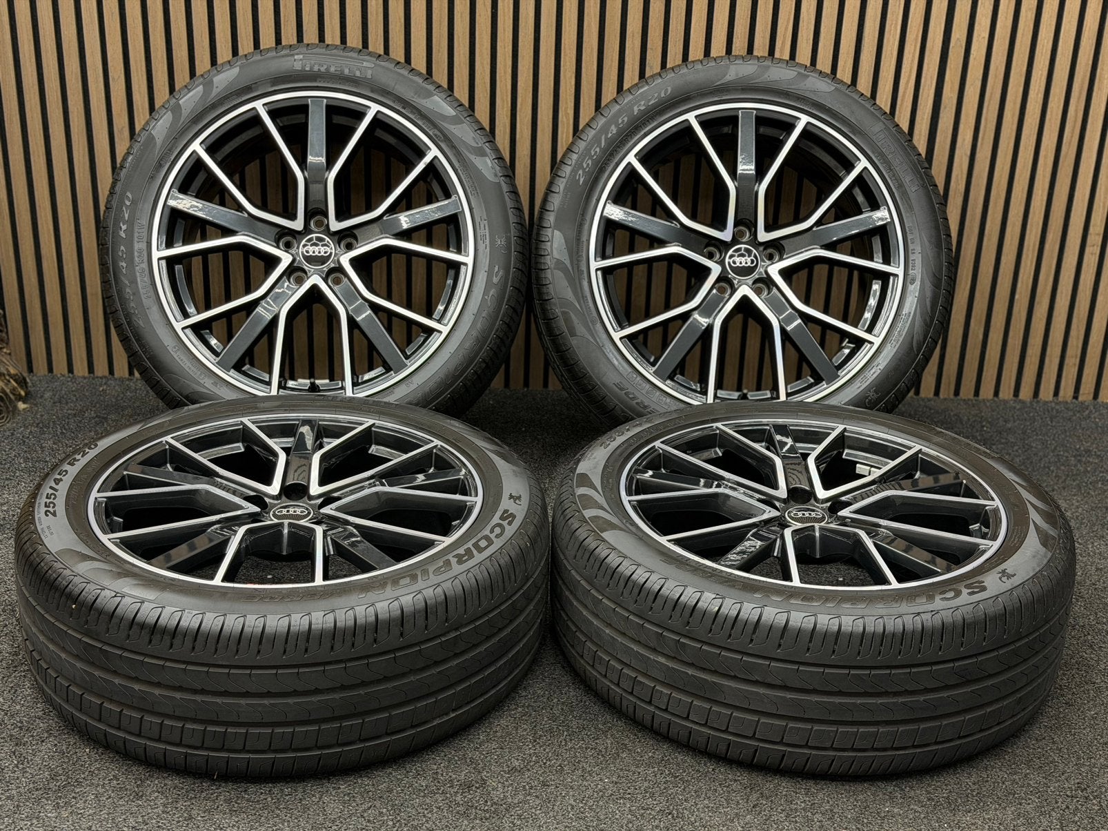 Originele 20 inch Audi Sport Q5 SQ5 5x112 ET39 Pirelli AO, Auto-onderdelen, Banden en Velgen, Ophalen, 255 mm, ., Banden en Velgen