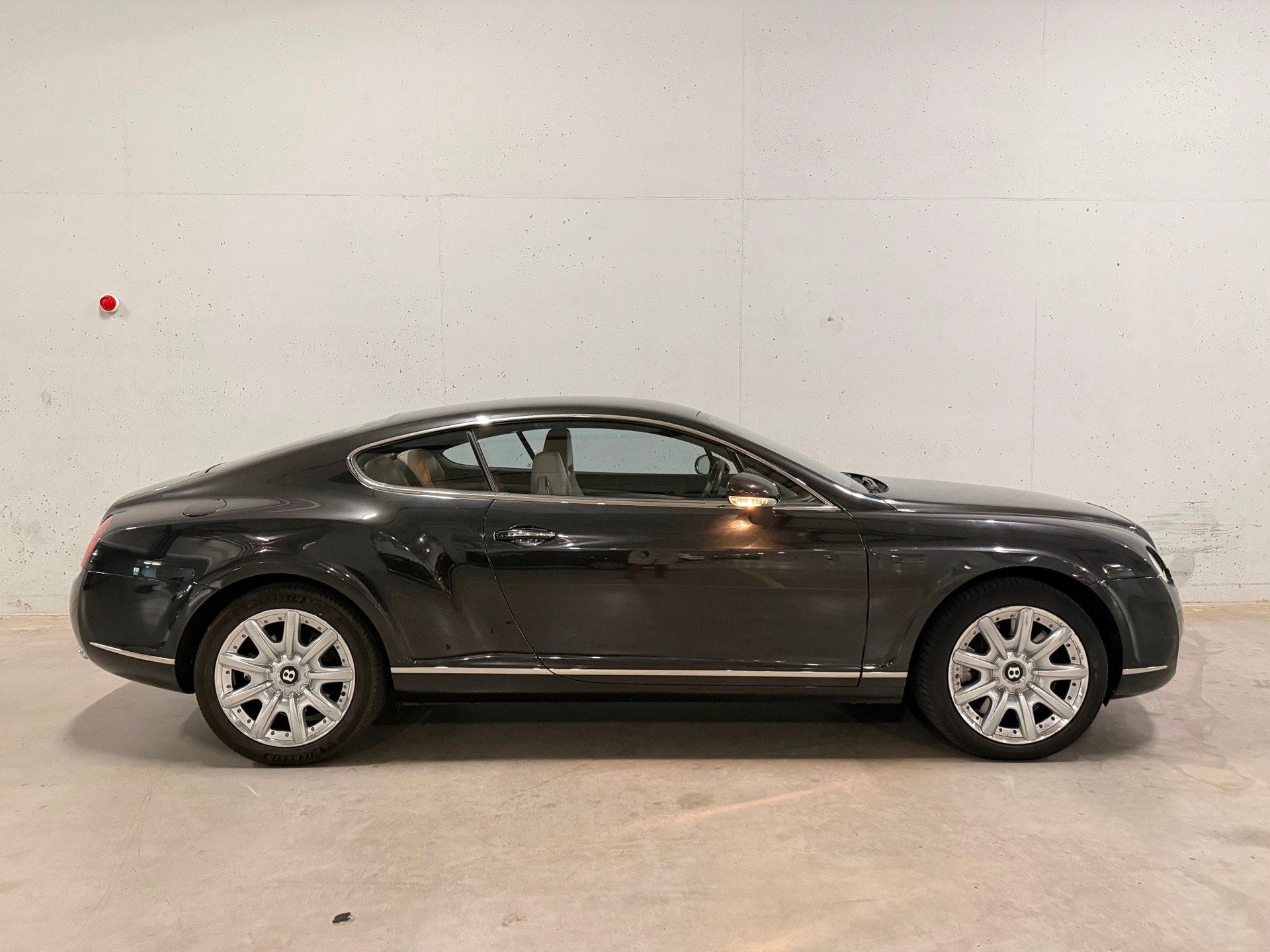 Bentley Continental GT 6.0 W12 Leer LPG-G3 Nieuwe APK, Auto's, Bentley, Automaat, Dealer onderhouden, Automatische klimaatregeling