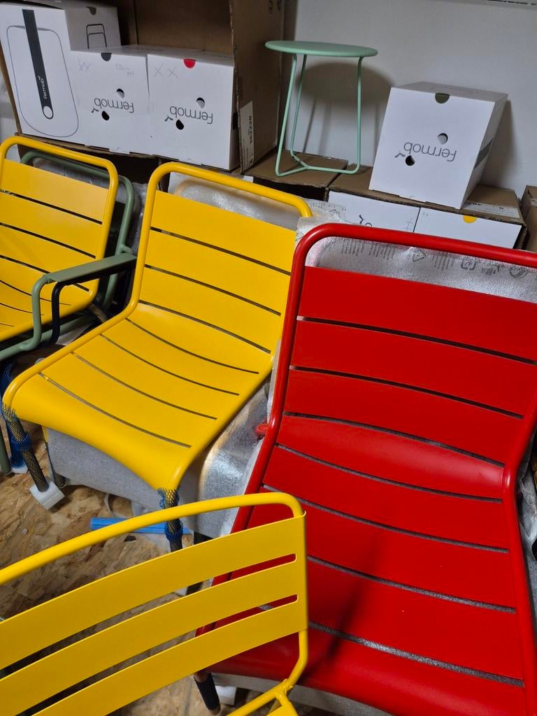 Nieuwe fermob lounge zonder armleuning poppy rood/honey geel, Ophalen of Verzenden, Nieuw, 2 zitplaatsen