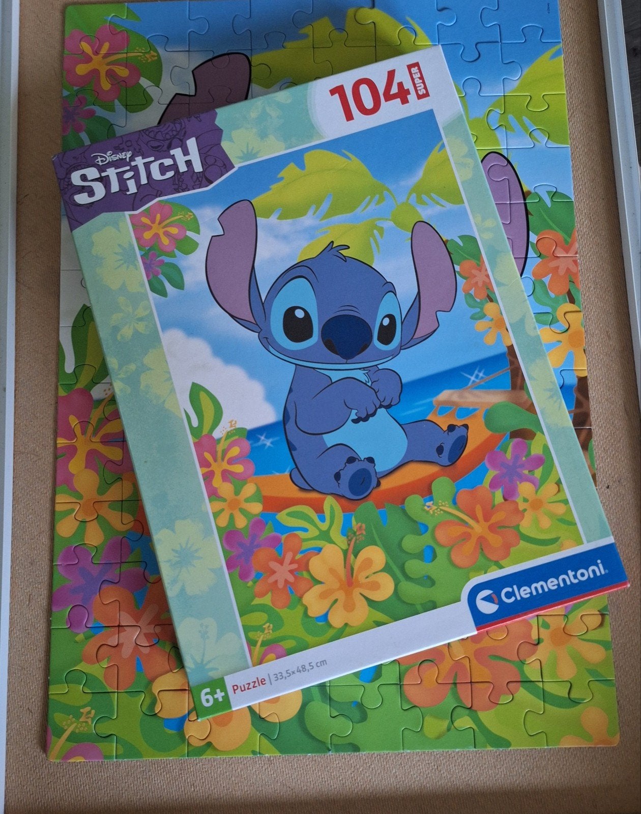 Clementoni Disney Stitch puzzel 104 stukjes, Ophalen of Verzenden, Meer dan 50 stukjes, Zo goed als nieuw, 6 jaar of ouder