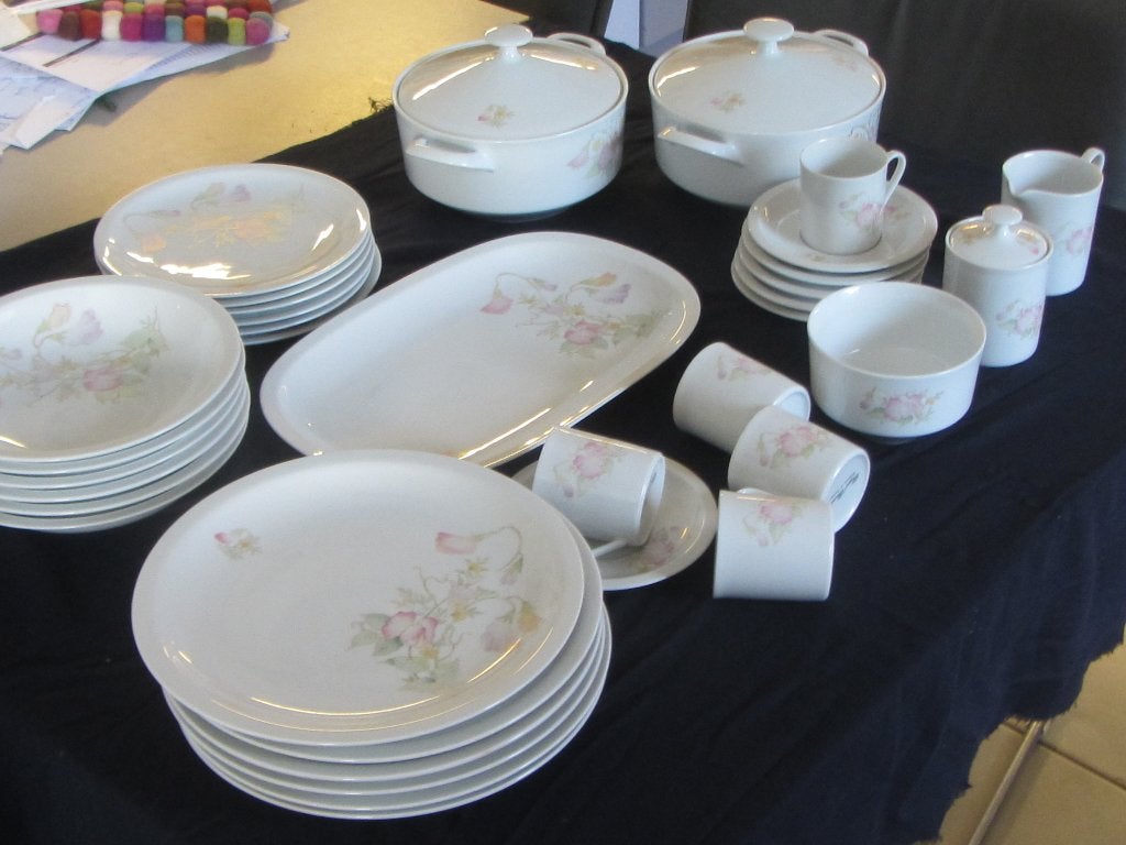 Servies Royal Porcelain Lathyrus, Huis en Inrichting, Ophalen, Zo goed als nieuw, Overige stijlen, Porselein