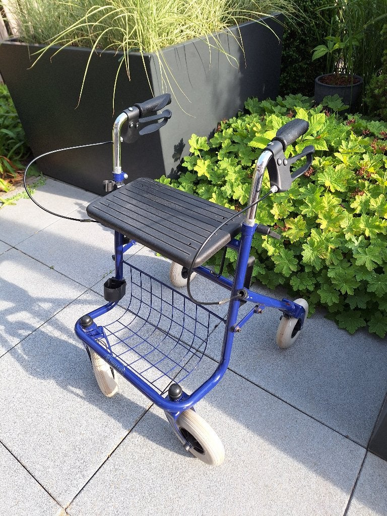 THUASNE Quatro Bleu Rollator met mandje, Diversen, Rollators, Ophalen, Opvouwbaar, Zo goed als nieuw